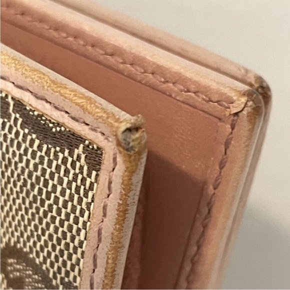 Unique GUCCI GG Bi-Fold Wallet Pink Leather & Tan Canvas w/Box GLOBE ZIPPER PULL - Picture 14 of 16